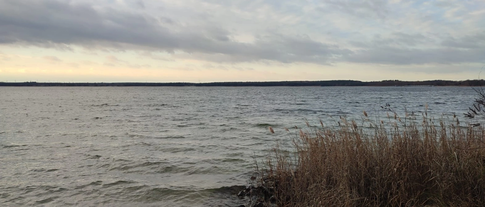 Potenzieller Pumpfoil-Spot: Der Gräbendorfer. _Foto von Robert vom Dezember 2024._